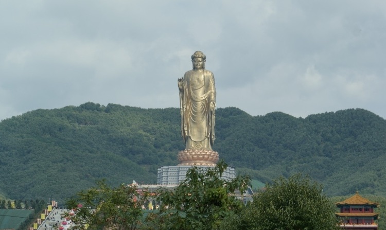 Vårtemplet Buddha